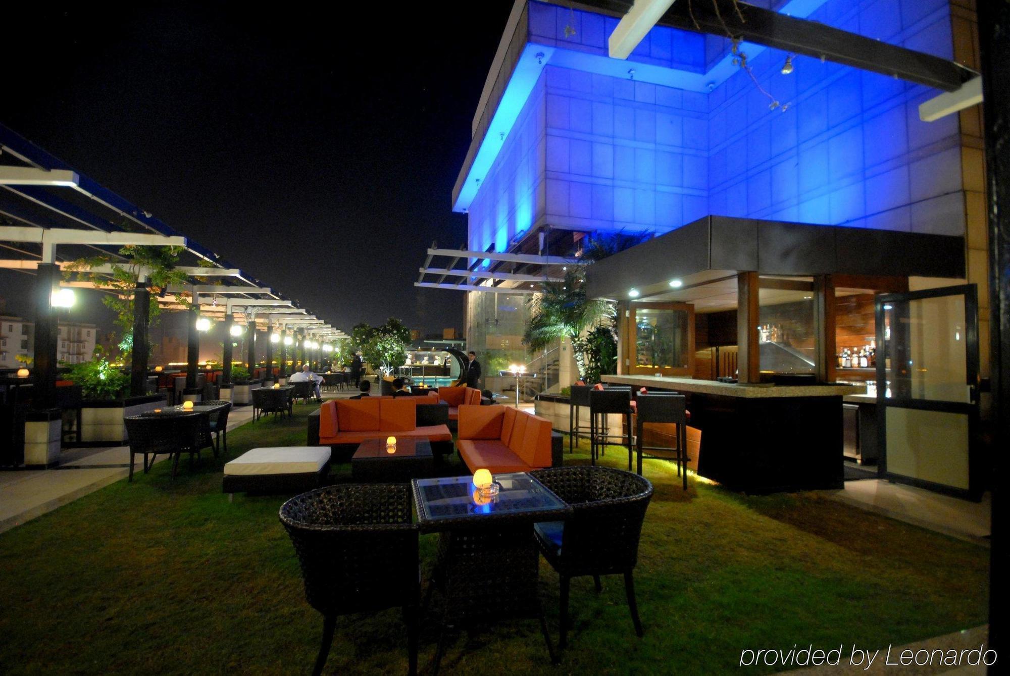 Park Plaza Gurgaon Hotell Restaurant bilde The 137 Pillars Hotel