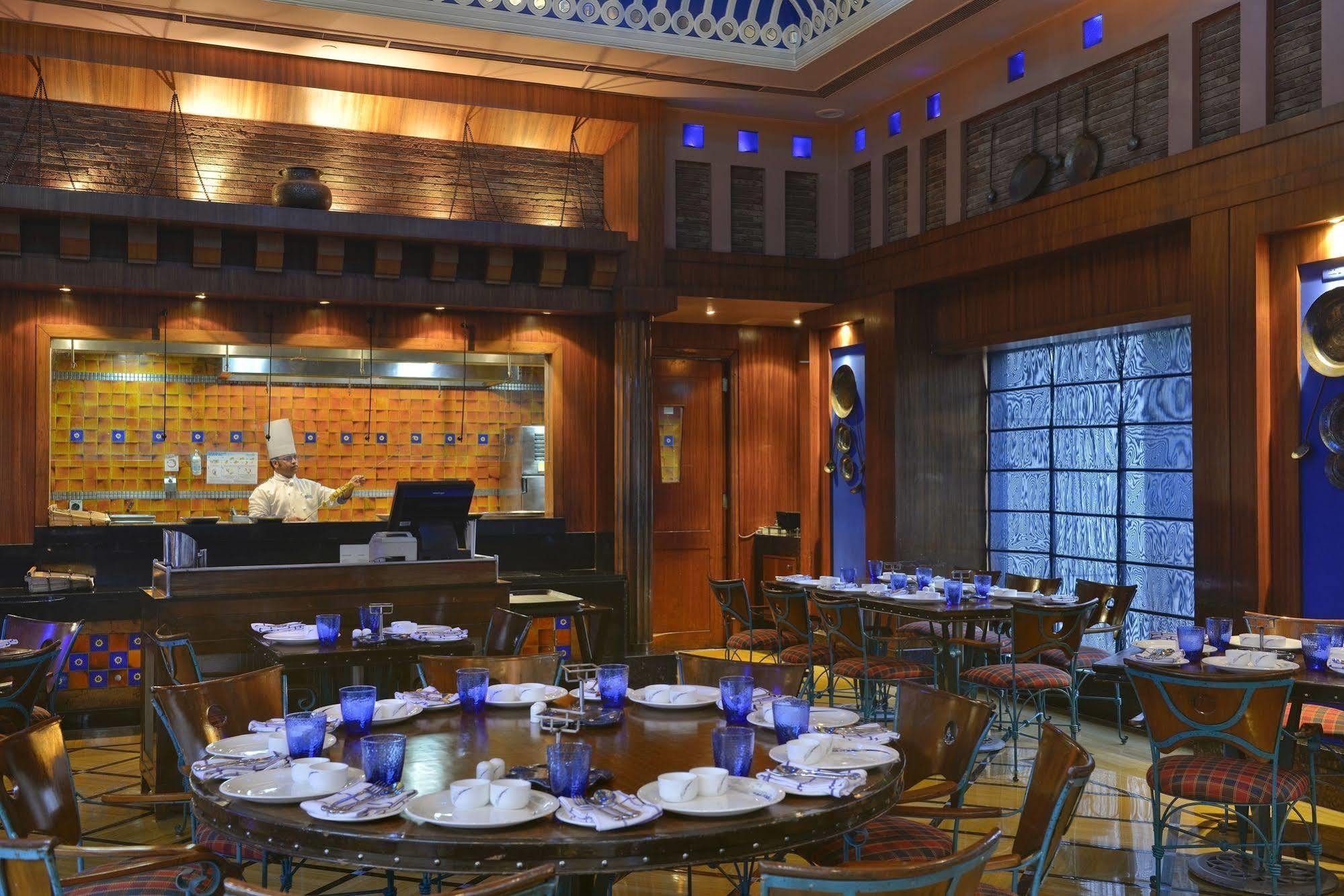 Park Plaza Gurgaon Hotell Eksteriør bilde The restaurant