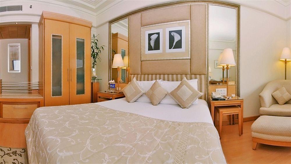 Park Plaza Gurgaon Hotell Eksteriør bilde A room at the Taj Bengal